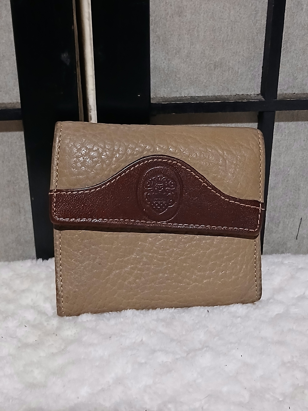 Womens Bi-Fold Leather Wallet in Tan and Brown